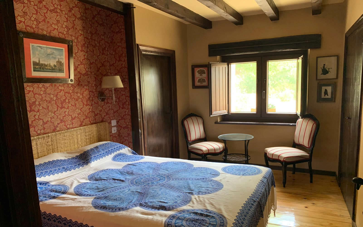Alojamiento rural en Alameda del Valle El Molino de las Eras, alquiler por habitaciones con baño y calefacción, con cocina y salón compartido y una gran finca para divertirse